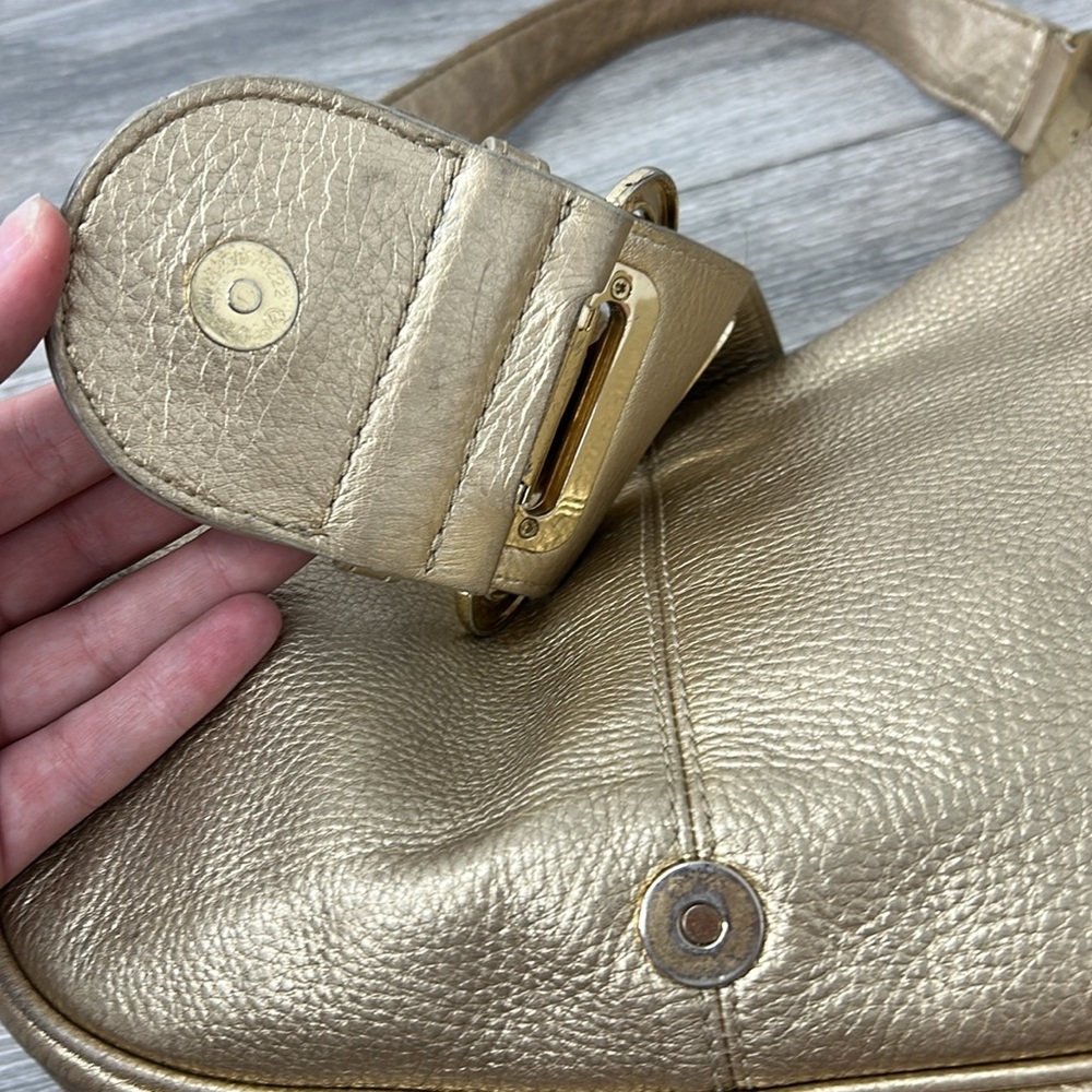 Michael Kors Gold Metallic Leather Hobo Shoulder Bag - Picture 5 of 8